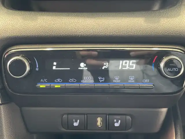 トヨタ ヤリス ハイブリッド Z 埼玉県 2020(令2)年 5.4万km シルバーM セーフティセンス/モデリスタエアロ/純正ナビ/　 BT/USB/バックカメラ/レーダークルーズコントロール/レーンキープアシスト/LEDオートライト/シートヒーター/純正16インチアルミホイール/ステアリングスイッチ/ETC/スマートキー×2/禁煙車