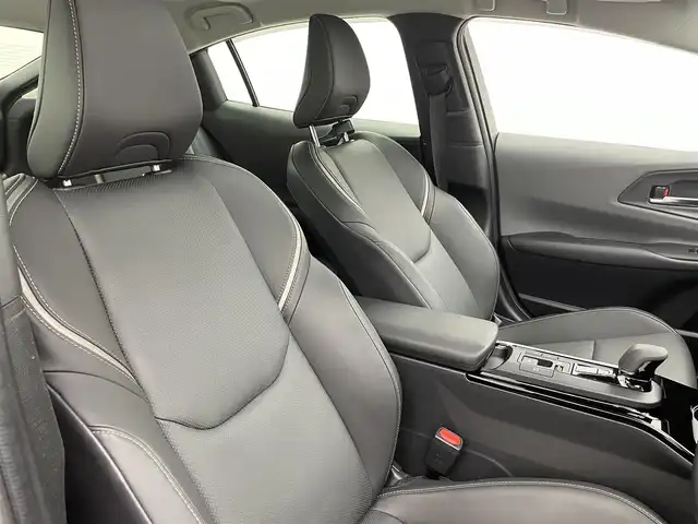 トヨタ プリウス Z 宮城県 2024(令6)年 1.3万km アティチュードブラックマイカ 4WD/寒冷地仕様/ヒーテッドフロントガラス/純正ナビ/(AM/FM/TV/BT/USB/Miracast)/バックカメラ/フロントカメラ/ビルトインETC2.0/デジタルインナーミラー/レザーシート/パワーシート/シートメモリー/シートヒーター/エアシート/ステアリングヒーター/レーダークルーズコントロール/プッシュスタート/スマートキー/オートライト/オートマチックハイビーム/LEDヘッドライト/ドアバイザー/純正フロアマット/純正19インチアルミホイール