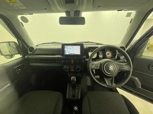 スズキ ジムニー 群馬県 2024(令6)年 0.2万km ブルーイッシュブラックパール3 禁煙車　純正ナビ　バックカメラ　Bluetooth　フルセグ　衝突軽減システム　クルーズコントロール　シートヒーター　ダウンヒルアシスト　横滑り防止装置　アイドリングストップ　車線逸脱警報　オートライト　LEDヘッドライト