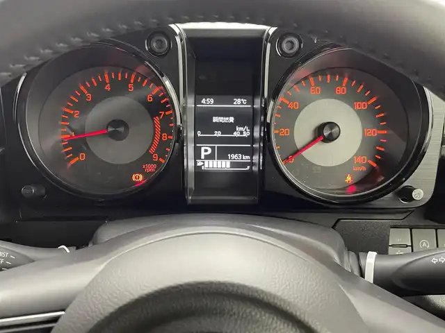 スズキ ジムニー 群馬県 2024(令6)年 0.2万km ブルーイッシュブラックパール3 禁煙車　純正ナビ　バックカメラ　Bluetooth　フルセグ　衝突軽減システム　クルーズコントロール　シートヒーター　ダウンヒルアシスト　横滑り防止装置　アイドリングストップ　車線逸脱警報　オートライト　LEDヘッドライト