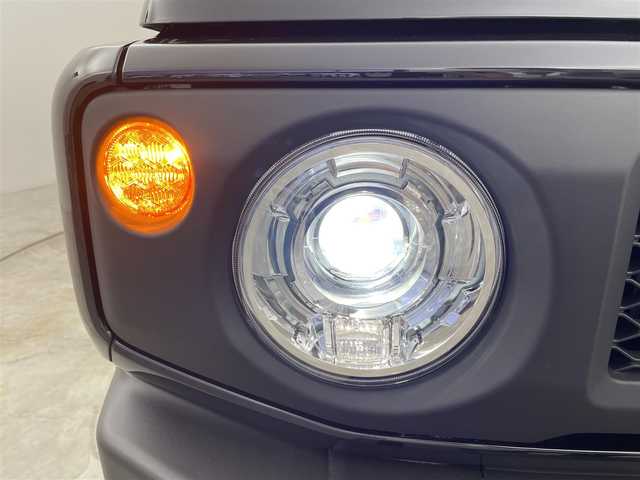 スズキ ジムニー XC 群馬県 2024(令6)年 0.2万km ブルーイッシュブラックパール3 禁煙車　純正ナビ　バックカメラ　Bluetooth　フルセグ　衝突軽減システム　クルーズコントロール　シートヒーター　ダウンヒルアシスト　横滑り防止装置　アイドリングストップ　車線逸脱警報　オートライト　LEDヘッドライト