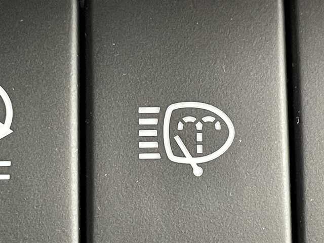 スズキ ジムニー XC 群馬県 2024(令6)年 0.2万km ブルーイッシュブラックパール3 禁煙車　純正ナビ　バックカメラ　Bluetooth　フルセグ　衝突軽減システム　クルーズコントロール　シートヒーター　ダウンヒルアシスト　横滑り防止装置　アイドリングストップ　車線逸脱警報　オートライト　LEDヘッドライト