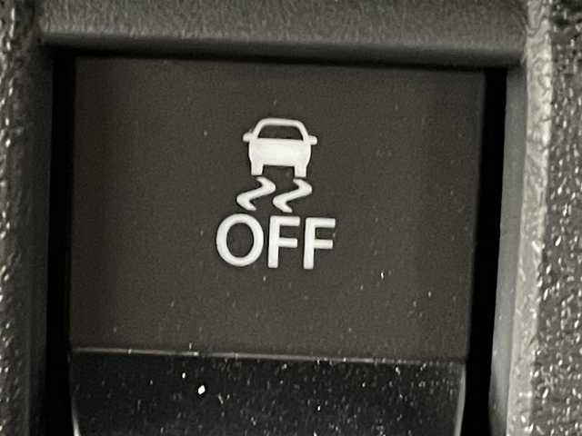 スズキ ジムニー XC 群馬県 2024(令6)年 0.2万km ブルーイッシュブラックパール3 禁煙車　純正ナビ　バックカメラ　Bluetooth　フルセグ　衝突軽減システム　クルーズコントロール　シートヒーター　ダウンヒルアシスト　横滑り防止装置　アイドリングストップ　車線逸脱警報　オートライト　LEDヘッドライト