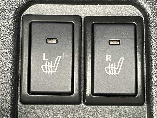 スズキ ジムニー XC 群馬県 2024(令6)年 0.2万km ブルーイッシュブラックパール3 禁煙車　純正ナビ　バックカメラ　Bluetooth　フルセグ　衝突軽減システム　クルーズコントロール　シートヒーター　ダウンヒルアシスト　横滑り防止装置　アイドリングストップ　車線逸脱警報　オートライト　LEDヘッドライト