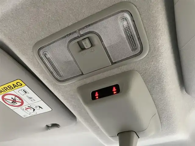 ダイハツ ムーヴ キャンバス ストライプス G 石川県 2024(令6)年 0.2万km シャイニングホワイトパール/レイクブルーメタリック 純正ディスプレイオーディオ/全方位カメラ/LEDヘッドライト/スマートアシスト/オートライト/両側パワースライドドア/レーンキープアシスト/クリアランスソナー/プッシュスタート/電動ミラー/ベンチシート/保証書