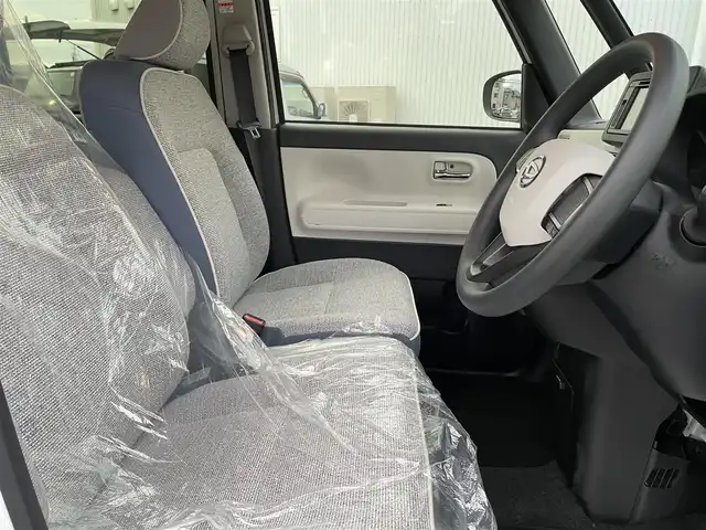 ダイハツ ムーヴ キャンバス ストライプス G 石川県 2024(令6)年 0.2万km シャイニングホワイトパール/レイクブルーメタリック 純正ディスプレイオーディオ/全方位カメラ/LEDヘッドライト/スマートアシスト/オートライト/両側パワースライドドア/レーンキープアシスト/クリアランスソナー/プッシュスタート/電動ミラー/ベンチシート/保証書