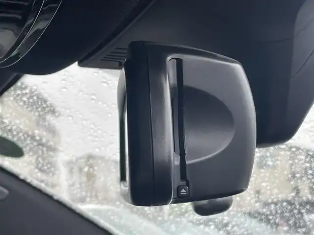 ＢＭＷ ５２３ｉ 栃木県 2018(平30)年 4.2万km 白 純正ナビ/(AM/FM/CD/DVD/Bluetooth/USB)/フルセグTV/全周囲カメラ /アンビエントライト /インテリジェントセーフティ /アダプティブクルーズコントロール /プッシュスタート /パワートランク /ヘッドアップディスプレイ /パワーシート/ミラーETC /コーナーセンサー