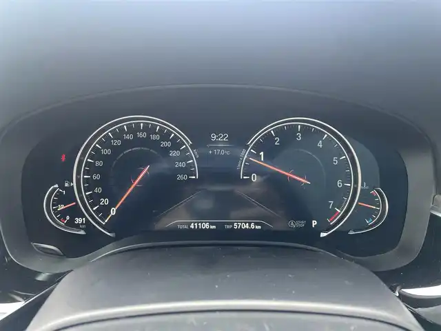 ＢＭＷ ５２３ｉ 栃木県 2018(平30)年 4.2万km 白 純正ナビ/(AM/FM/CD/DVD/Bluetooth/USB)/フルセグTV/全周囲カメラ /アンビエントライト /インテリジェントセーフティ /アダプティブクルーズコントロール /プッシュスタート /パワートランク /ヘッドアップディスプレイ /パワーシート/ミラーETC /コーナーセンサー