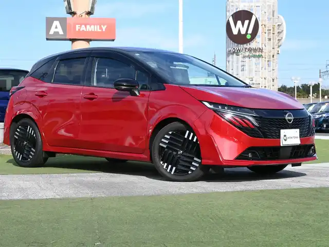 日産 オーラ G 千葉県 2024(令6)年 0.6万km ガーネットレッド/スーパーブラック 2トーン エマージェンシーブレーキ/インテリジェントルームミラー/インテリジェントクルーズコントロール/純正コネクトナビ/地デジTV/【Bluetooth接続】/アラウンドビューモニター/BOSEサウンド/ハーフレザーシート/革巻きステアリング/ステアリングスイッチ/コーナーセンサー/純正17インチアルミホイル/サイド/カーテン/ニーエアバッグ/インテリジェントキー