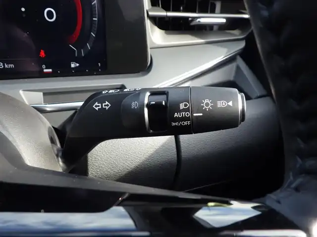 日産 オーラ G 千葉県 2024(令6)年 0.6万km ガーネットレッド/スーパーブラック 2トーン エマージェンシーブレーキ/インテリジェントルームミラー/インテリジェントクルーズコントロール/純正コネクトナビ/地デジTV/【Bluetooth接続】/アラウンドビューモニター/BOSEサウンド/ハーフレザーシート/革巻きステアリング/ステアリングスイッチ/コーナーセンサー/純正17インチアルミホイル/サイド/カーテン/ニーエアバッグ/インテリジェントキー