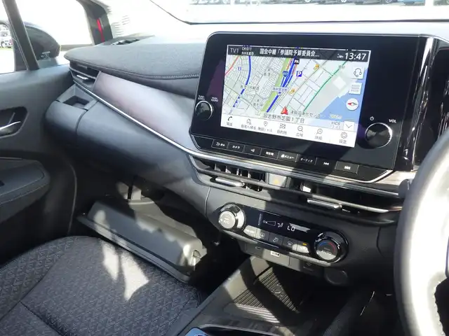 日産 オーラ G 千葉県 2024(令6)年 0.6万km ガーネットレッド/スーパーブラック 2トーン エマージェンシーブレーキ/インテリジェントルームミラー/インテリジェントクルーズコントロール/純正コネクトナビ/地デジTV/【Bluetooth接続】/アラウンドビューモニター/BOSEサウンド/ハーフレザーシート/革巻きステアリング/ステアリングスイッチ/コーナーセンサー/純正17インチアルミホイル/サイド/カーテン/ニーエアバッグ/インテリジェントキー