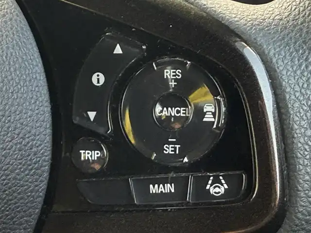 ホンダ Ｎ ＢＯＸ カスタム G L ホンダセンシング 千葉県 2020(令2)年 3.5万km プラチナホワイトパール ホンダセンシング/・衝突軽減ブレーキ/レーンキープアシスト/・レーダークルーズコントロール/オートハイビーム/・先行車発進お知らせ/踏み間違い防止(前後)/純正メモリナビ(VXM-214VFi)/・フルセグ/BT/DVD/CD/バックカメラ/ステアリングスイッチ/ETC/両側パワースライドドア/シートヒーター(D/N席)/LEDヘッドライト/オートライト/フォグライト/スマートキー/プッシュスタート/純正フロアマット/純正14インチAW