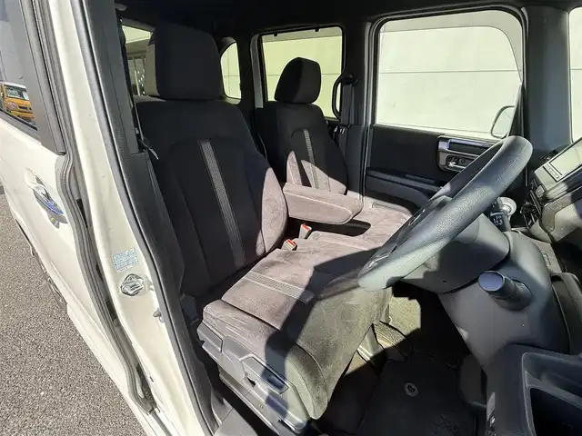 ホンダ Ｎ ＢＯＸ カスタム G L ホンダセンシング 千葉県 2020(令2)年 3.5万km プラチナホワイトパール ホンダセンシング/・衝突軽減ブレーキ/レーンキープアシスト/・レーダークルーズコントロール/オートハイビーム/・先行車発進お知らせ/踏み間違い防止(前後)/純正メモリナビ(VXM-214VFi)/・フルセグ/BT/DVD/CD/バックカメラ/ステアリングスイッチ/ETC/両側パワースライドドア/シートヒーター(D/N席)/LEDヘッドライト/オートライト/フォグライト/スマートキー/プッシュスタート/純正フロアマット/純正14インチAW