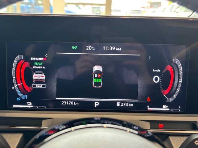 日産 オーラ ニスモ 埼玉県 2022(令4)年 2.4万km ダークメタルグレー/スーパーブラック2トーン プロパイロット　/純正メモリナビ　/　　BT/フルセグ/Apple Car Play/アラウンドビューモニター /LEDオートライト /ハーフレザーシート /純正17インチアルミホイール/デジタルインナーミラー /ステアリングスイッチ /ワイアレス充電 /USBポート/スマートキー2本/ETC2.0/禁煙車