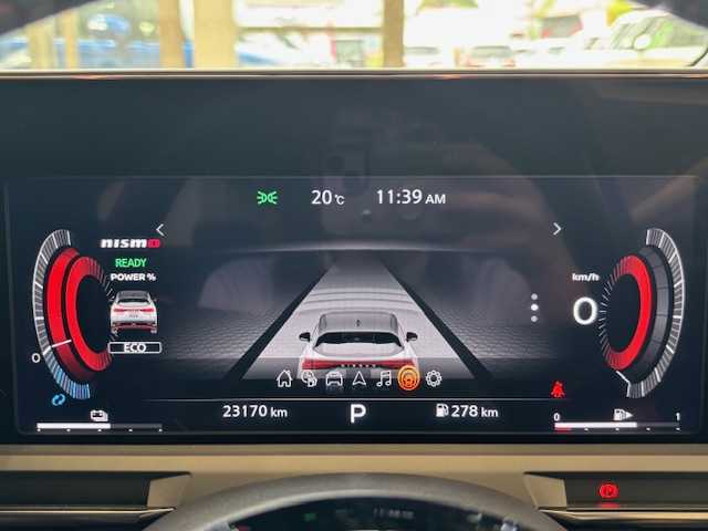 日産 オーラ ニスモ 埼玉県 2022(令4)年 2.4万km ダークメタルグレー/スーパーブラック2トーン プロパイロット　/純正メモリナビ　/　　BT/フルセグ/Apple Car Play/アラウンドビューモニター /LEDオートライト /ハーフレザーシート /純正17インチアルミホイール/デジタルインナーミラー /ステアリングスイッチ /ワイアレス充電 /USBポート/スマートキー2本/ETC2.0/禁煙車