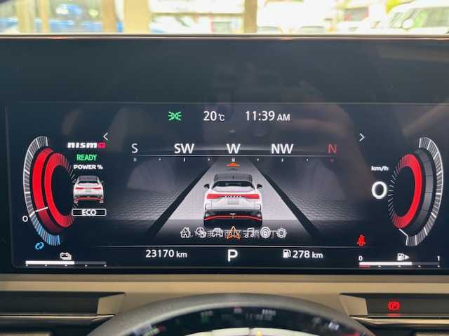 日産 オーラ ニスモ 埼玉県 2022(令4)年 2.4万km ダークメタルグレー/スーパーブラック2トーン プロパイロット　/純正メモリナビ　/　　BT/フルセグ/Apple Car Play/アラウンドビューモニター /LEDオートライト /ハーフレザーシート /純正17インチアルミホイール/デジタルインナーミラー /ステアリングスイッチ /ワイアレス充電 /USBポート/スマートキー2本/ETC2.0/禁煙車