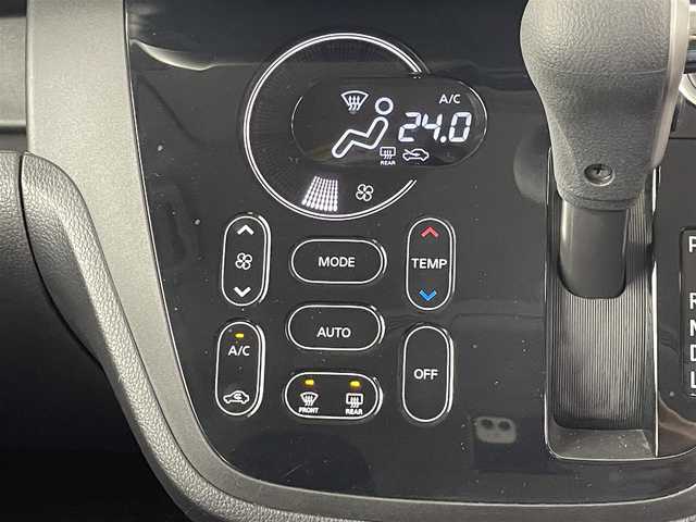 日産 デイズ ルークス X Vセレクション 埼玉県 2018(平30)年 5.7万km ホワイトソリッド/アイスブルー 純正ナビ　MM318D-W/バックカメラ/アラウンドビューモニター/前方ドライブレコーダー/ETC/両側パワースライドドア/アイドリングストップ/ステアリングリモコン/プッシュスタート/ロールサンシェード/純正フロアマット/純正ドアバイザー/純正14インチアルミホイール
