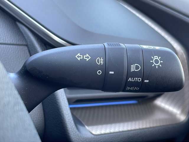 トヨタ プリウス Z 山口県 2024(令6)年 1.3万km プラチナホワイトパールマイカ プラグインハイブリッド車/純正12.3インチHDディスプレイオーディオ/・コネクテッドナビ/・フルセグテレビ/・Bluetooth接続/・USB入力(動画・音楽再生・給電)/・スマートフォン連携/・6スピーカー/アラウンドビューモニター/デジタルインナーミラー/ETC2.0/ドライブレコーダー/スマートキー/プッシュスタート/パワーシート/パワーバックドア/運転席シートポジションメモリー(2メモリー付)/合成皮革シート/ワイヤレス充電器/充電ケーブルAC200V用/Toyota Safty Sense/・プリクラッシュセーフティ/・緊急時操舵支援/・フロントクロストラフィックアラート/・レーンチェンジアシスト/・レーントレーシングアシスト/・レーダークルーズコントロール(全車走追従機能付)/・アダプティブハイビームシステム/・ロードサインアシスト/・ドライバー異常時対応システム/・プロアクティブドライビングアシスト/・発進遅れ告知機能/パーキングサポートブレーキ/ブラインドスポットモニター