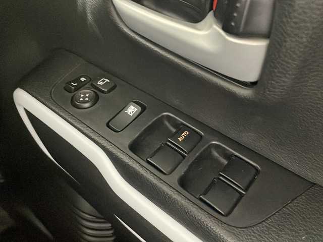 スズキ ハスラー HYBRID X 沖縄県 2020(令2)年 8.7万km クールカーキPM 県外仕入/禁煙車/衝突軽減ブレーキ/純正ナビ(フルセグ、Bluetooth、FM・AM、iPod)/全方位カメラ/コーナーセンサー/ＬＥＤヘッドライト/オートライト/レーンキープアシスト/純正アルミホイール/プッシュスタート/スマートキー/シートヒーター