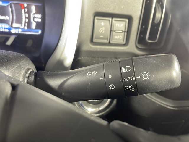 スズキ ハスラー HYBRID X 沖縄県 2020(令2)年 8.7万km クールカーキPM 県外仕入/禁煙車/衝突軽減ブレーキ/純正ナビ(フルセグ、Bluetooth、FM・AM、iPod)/全方位カメラ/コーナーセンサー/ＬＥＤヘッドライト/オートライト/レーンキープアシスト/純正アルミホイール/プッシュスタート/スマートキー/シートヒーター