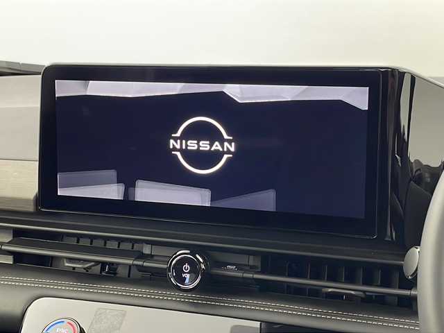日産 セレナ ハイウェイスター V 新潟県 2023(令5)年 4.3万km プリズムホワイト 純正メモリナビ/純正LEDヘッドライト/デジタルインナーミラー/プロパイロット/パドルシフト/両側パワースライドドア/純正ビルトインETC/スマートキー/アラウンドビューモニター/フルセグTV/レーダークルーズコントロール/HDMI