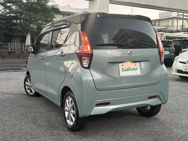 日産 デイズ X 沖縄県 2022(令4)年 2.7万km アッシュブラウン/ソーダブルー 純正ディスプレイオーディオ　/（ＡＭ／ＦＭ／ＢＴ）　/全方位モニター　/アイドリングストップ　/前後コーナーセンサー　/衝突軽減システム　/純正１４ＡＷ　/ＵＳＢ入力端子　/オートライト　/ドラレコ/ソーダブルーツートンカラー /スマートキー/横滑り防止