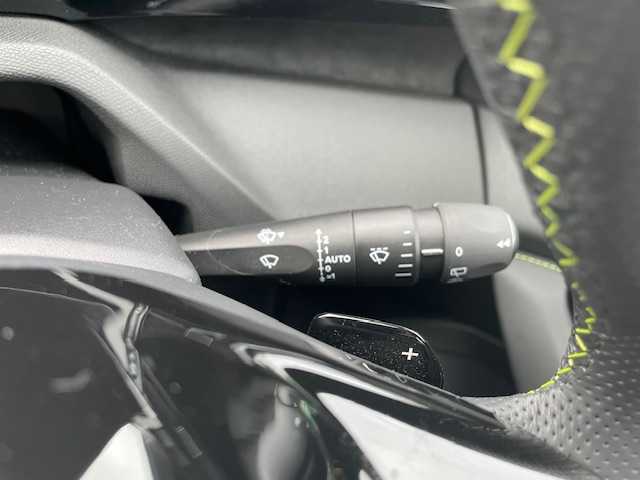 プジョー ３０８ SW GTハイブリッド 三重県 2022(令4)年 0.7万km パール レーンキープアシスト/ドライバーアテンションアラート/アクティブセーフティブレーキ/アクティブクルーズコントロール/レーンポジショニングアシスト/ブラインドスポットモニターロングレンジ/フロント/バックソナー/リアトラフィックアラート/パノラミックサンルーフ/360°ビジョン/純正メモリーナビゲーション/【Bluetooth/FM/AM】/ETC/前後ドライブレコーダー/ワイヤレス充電/パワーバックドア/パドルシフト/ステアリングヒーター/ハーフレザーシート/D席パワーシート/D/N席シートヒーター/オートライト/LEDヘッドランプ/225/40R18インチ純正AW/プッシュスタート/スマートキー/スペアキー/純正フロアマット