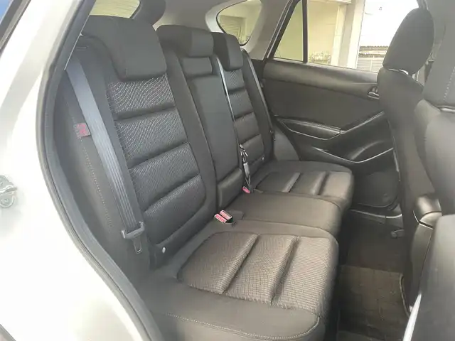マツダ ＣＸ－５ 20S 沖縄県 2014(平26)年 7.3万km クリスタルホワイトパールマイカ (株)IDOMが運営する【じしゃロンコザ店】の自社ローン専用車両になりますこちらは現金またはオートローンご利用時の価格です。自社ローンご希望の方は別途その旨お申付け下さい/純正ナビ　/フルセグＴＶ　/Ｂｌｕｅｔｏｏｔｈ接続　/バックカメラ　/ＥＴＣ　/ＣＤ／ＤＶＤ接続　/クルーズコントロール　/プッシュスタート　/スマートキー　/スペアキー　/純正アルミホイール　/純正フロアマット
