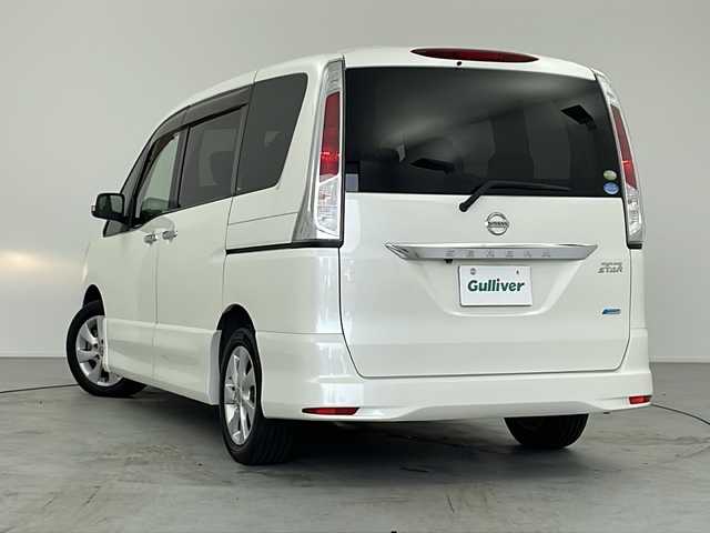 日産 セレナ ハイウェイスター Vセレクション 愛知県 2011(平23)年 10.5万km ブリリアントホワイトパール /禁煙車//純正ナビ(MC311D-W)//CD DVD BT フルセグTV//ETC//バックカメラ//アルパイン後席フリップダウンモニター(TMX-R2200)//ハロゲンヘッドライト//オートライト//フォグランプ//両側パワースライドドア//スライドドアサンシェード//オゾンセーフフルオートデュアルエアコン//ジャガード織物シート//純正16インチアルミホイール//純正フロアマット//純正ドアバイザー//革巻きステアリング//プッシュスタート//電動格納ミラーウィンカー//アイドリングストップ//新車保証書・取扱説明書