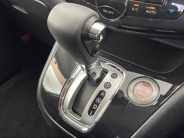 日産 セレナ ハイウェイスター Vセレクション 愛知県 2011(平23)年 10.5万km ブリリアントホワイトパール /禁煙車//純正ナビ(MC311D-W)//CD DVD BT フルセグTV//ETC//バックカメラ//アルパイン後席フリップダウンモニター(TMX-R2200)//ハロゲンヘッドライト//オートライト//フォグランプ//両側パワースライドドア//スライドドアサンシェード//オゾンセーフフルオートデュアルエアコン//ジャガード織物シート//純正16インチアルミホイール//純正フロアマット//純正ドアバイザー//革巻きステアリング//プッシュスタート//電動格納ミラーウィンカー//アイドリングストップ//新車保証書・取扱説明書
