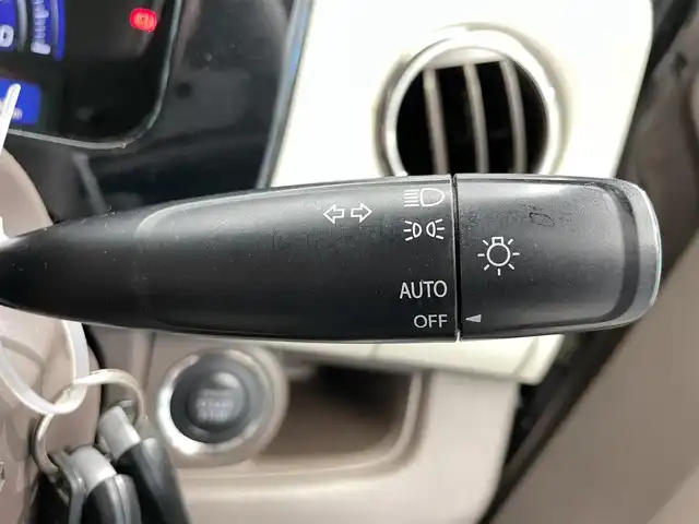 日産 モコ ドルチェX 鹿児島県 2015(平27)年 5.7万km アーバンブラウン 純正ナビ/(ワンセグ/Bluetooth/DVD/CD)/バックカメラ/オートライト/革巻きステアリング/ステアリングリモコン/ベンチシート/純正アルミホイール/純正フロアマット/フロントフォグライト/アイドリングストップ/スマートキー