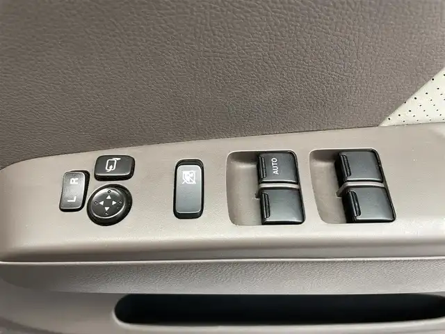 日産 モコ ドルチェX 鹿児島県 2015(平27)年 5.7万km アーバンブラウン 純正ナビ/(ワンセグ/Bluetooth/DVD/CD)/バックカメラ/オートライト/革巻きステアリング/ステアリングリモコン/ベンチシート/純正アルミホイール/純正フロアマット/フロントフォグライト/アイドリングストップ/スマートキー