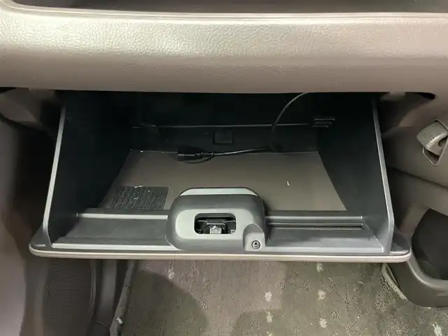日産 モコ ドルチェX 鹿児島県 2015(平27)年 5.7万km アーバンブラウン 純正ナビ/(ワンセグ/Bluetooth/DVD/CD)/バックカメラ/オートライト/革巻きステアリング/ステアリングリモコン/ベンチシート/純正アルミホイール/純正フロアマット/フロントフォグライト/アイドリングストップ/スマートキー