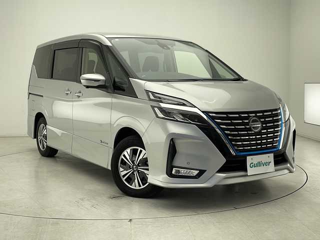 日産 セレナ e－パワー ハイウェイスター V 千葉県 2020(令2)年 4.3万km ブリリアントシルバー 衝突軽減ブレーキ/レーンキープアシスト/レーダークルーズコントロール/オートマチックハイビーム/純正SDナビ/（フルセグ/Bluetooth/CD/DVD/USB/FM/AM）/全方位カメラ/ETC/ドライブレコーダー（前のみ）/アイドリングストップ/ブラインドスポットモニター/デジタルインナーミラー/シートバックテーブル/LEDヘッドライト/フォグライト/純正フロアマット/純正サイドバイザー/電動格納ミラー/ロールサンシェード/W＋サイド＋カーテンエアバッグ