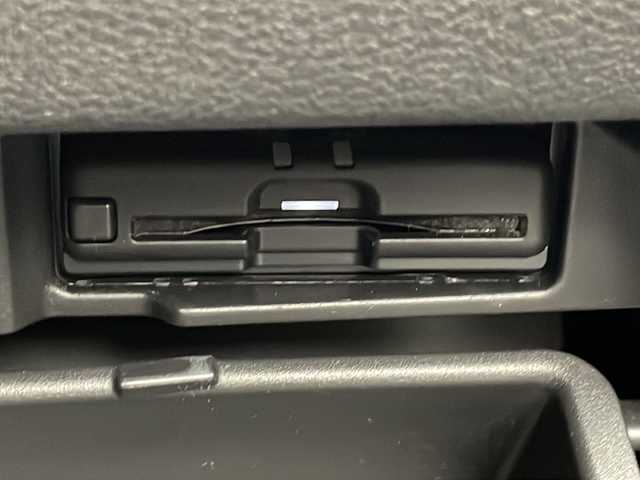 日産 セレナ e－パワー ハイウェイスター V 千葉県 2020(令2)年 4.3万km ブリリアントシルバー 衝突軽減ブレーキ/レーンキープアシスト/レーダークルーズコントロール/オートマチックハイビーム/純正SDナビ/（フルセグ/Bluetooth/CD/DVD/USB/FM/AM）/全方位カメラ/ETC/ドライブレコーダー（前のみ）/アイドリングストップ/ブラインドスポットモニター/デジタルインナーミラー/シートバックテーブル/LEDヘッドライト/フォグライト/純正フロアマット/純正サイドバイザー/電動格納ミラー/ロールサンシェード/W＋サイド＋カーテンエアバッグ