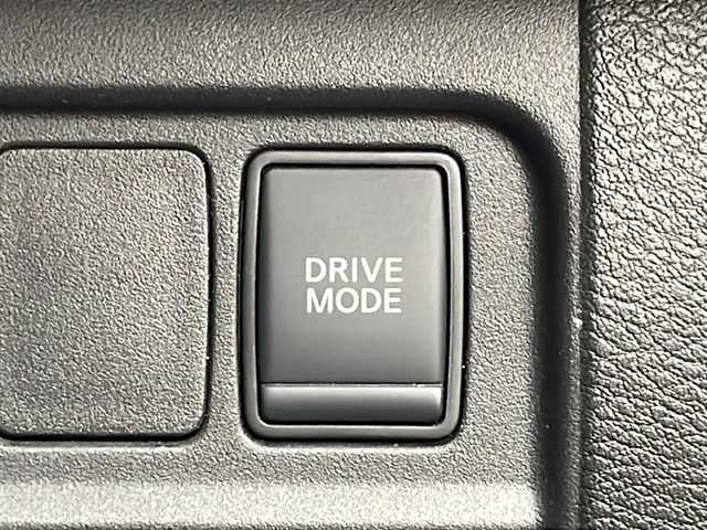 日産 セレナ e－パワー ハイウェイスター V 千葉県 2020(令2)年 4.3万km ブリリアントシルバー 衝突軽減ブレーキ/レーンキープアシスト/レーダークルーズコントロール/オートマチックハイビーム/純正SDナビ/（フルセグ/Bluetooth/CD/DVD/USB/FM/AM）/全方位カメラ/ETC/ドライブレコーダー（前のみ）/アイドリングストップ/ブラインドスポットモニター/デジタルインナーミラー/シートバックテーブル/LEDヘッドライト/フォグライト/純正フロアマット/純正サイドバイザー/電動格納ミラー/ロールサンシェード/W＋サイド＋カーテンエアバッグ