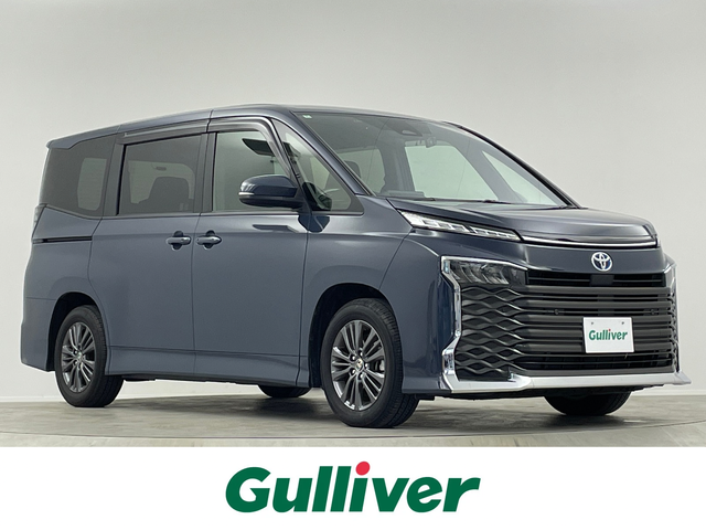 トヨタ ヴォクシー ハイブリッド 埼玉県 2022(令4)年 1.5万km マッシブグレー 純正８型ナビ　温シート　　ＢＳＭ　１００Ｖ電源　ＥＴＣ　バックカメラ 後席モニター ドライブレコーダー コーナーセンサー オートハイビーム レーダークルーズコントロール 両側パワースライドドア