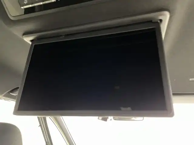 トヨタ ヴォクシー ハイブリッド 埼玉県 2022(令4)年 1.5万km マッシブグレー 純正８型ナビ　温シート　　ＢＳＭ　１００Ｖ電源　ＥＴＣ　バックカメラ 後席モニター ドライブレコーダー コーナーセンサー オートハイビーム レーダークルーズコントロール 両側パワースライドドア