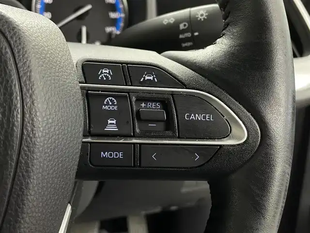 トヨタ ヴォクシー ハイブリッド 埼玉県 2022(令4)年 1.5万km マッシブグレー 純正８型ナビ　温シート　　ＢＳＭ　１００Ｖ電源　ＥＴＣ　バックカメラ 後席モニター ドライブレコーダー コーナーセンサー オートハイビーム レーダークルーズコントロール 両側パワースライドドア