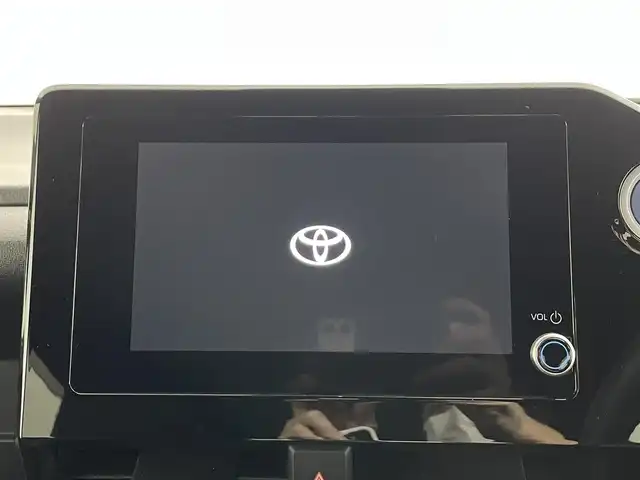 トヨタ ヴォクシー ハイブリッド 埼玉県 2022(令4)年 1.5万km マッシブグレー 純正８型ナビ　温シート　　ＢＳＭ　１００Ｖ電源　ＥＴＣ　バックカメラ 後席モニター ドライブレコーダー コーナーセンサー オートハイビーム レーダークルーズコントロール 両側パワースライドドア