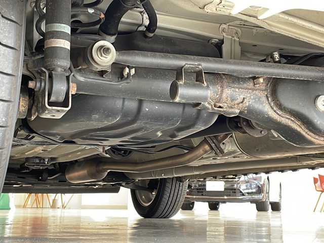 スズキ イグニス ハイブリッド F リミテッド 福井県 2016(平28)年 5万km ピュアホワイトP ４WD/ワンオーナー/純正7インチメモリーナビ/フルセグTV/BT/CD/DVD/USB/アラウンドビューモニター/セーフティサポート/・デュアルカメラブレーキサポート/・車線逸脱警報機能/・誤発進抑制機能/・ふらつき防止機能/クルーズコントロール/ETC/前後ドライブレコーダー/オートライト/オートハイビーム/LEDヘッドライト/レザーシート/シートヒーター/純正16インチアルミホイール/社外アルミホイール付スタッドレスタイヤ車載/純正フロアマット/MTモード付AT/パドルシフト