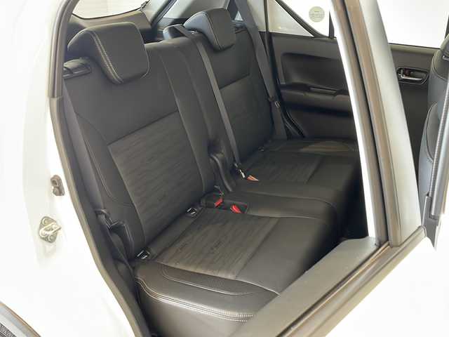 スズキ イグニス ハイブリッド F リミテッド 福井県 2016(平28)年 5万km ピュアホワイトP ４WD/ワンオーナー/純正7インチメモリーナビ/フルセグTV/BT/CD/DVD/USB/アラウンドビューモニター/セーフティサポート/・デュアルカメラブレーキサポート/・車線逸脱警報機能/・誤発進抑制機能/・ふらつき防止機能/クルーズコントロール/ETC/前後ドライブレコーダー/オートライト/オートハイビーム/LEDヘッドライト/レザーシート/シートヒーター/純正16インチアルミホイール/社外アルミホイール付スタッドレスタイヤ車載/純正フロアマット/MTモード付AT/パドルシフト