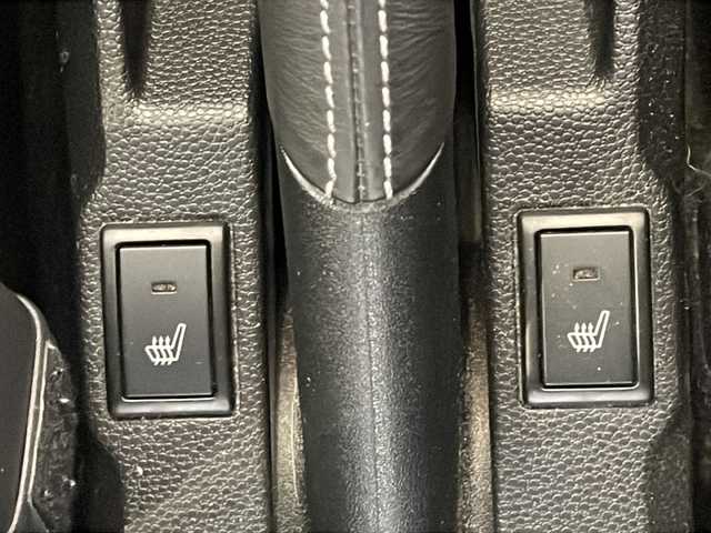 スズキ イグニス ハイブリッド F リミテッド 福井県 2016(平28)年 5万km ピュアホワイトP ４WD/ワンオーナー/純正7インチメモリーナビ/フルセグTV/BT/CD/DVD/USB/アラウンドビューモニター/セーフティサポート/・デュアルカメラブレーキサポート/・車線逸脱警報機能/・誤発進抑制機能/・ふらつき防止機能/クルーズコントロール/ETC/前後ドライブレコーダー/オートライト/オートハイビーム/LEDヘッドライト/レザーシート/シートヒーター/純正16インチアルミホイール/社外アルミホイール付スタッドレスタイヤ車載/純正フロアマット/MTモード付AT/パドルシフト