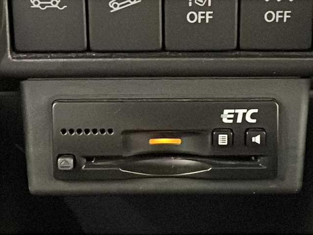 スズキ イグニス ハイブリッド F リミテッド 福井県 2016(平28)年 5万km ピュアホワイトP ４WD/ワンオーナー/純正7インチメモリーナビ/フルセグTV/BT/CD/DVD/USB/アラウンドビューモニター/セーフティサポート/・デュアルカメラブレーキサポート/・車線逸脱警報機能/・誤発進抑制機能/・ふらつき防止機能/クルーズコントロール/ETC/前後ドライブレコーダー/オートライト/オートハイビーム/LEDヘッドライト/レザーシート/シートヒーター/純正16インチアルミホイール/社外アルミホイール付スタッドレスタイヤ車載/純正フロアマット/MTモード付AT/パドルシフト