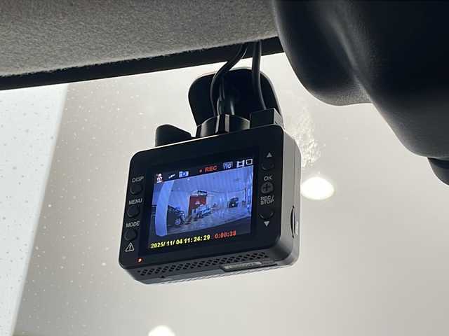 スズキ イグニス ハイブリッド F リミテッド 福井県 2016(平28)年 5万km ピュアホワイトP ４WD/ワンオーナー/純正7インチメモリーナビ/フルセグTV/BT/CD/DVD/USB/アラウンドビューモニター/セーフティサポート/・デュアルカメラブレーキサポート/・車線逸脱警報機能/・誤発進抑制機能/・ふらつき防止機能/クルーズコントロール/ETC/前後ドライブレコーダー/オートライト/オートハイビーム/LEDヘッドライト/レザーシート/シートヒーター/純正16インチアルミホイール/社外アルミホイール付スタッドレスタイヤ車載/純正フロアマット/MTモード付AT/パドルシフト