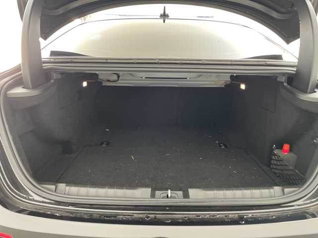 マセラティ ギブリ S グランスポーツ 兵庫県 2018(平30)年 8万km 黒 ・純正ナビ(BT/TV/SD/USB/AUX)/・全方位カメラ/・サンルーフ/・衝突軽減ブレーキ/・アダプティブクルーズコントロール/・ブレーキアシスト/・トラクションコントロール/・前席シートベルトプリテンショナー/・前後コーナーセンサー/・EBM（エキゾースト・バイパス・モジュール）/・オートマチックハイビーム/・車線保持アシスト/・死角アシスト/・前方衝突警告/・アイドリングストップ/・パドルシフト/・革シート/・前席パワーシート/・前席シートヒーター/・前方ドラレコ/・ETC/・LEDヘッドライト/・純正アルミホイール/・電動リアゲート/・パーキングアシスト/・リヤサンシャード