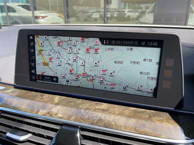 ＢＭＷ ５３０ｅ ラグジュアリー アイパフォーマンス 石川県 2018(平30)年 5.8万km パール 純正HDDナビ/　Bluetooth・AM/FM・CD・DVD・USB/フルセグTV/ETC/全方位カメラ/ドライブレコーダー/アダプティブクルーズコントロール/ブラインドスポットモニター/パワーシート（D+N席）/シートメモリー/シートヒーター（D+N席）/アンチロック・ブレーキ・システム/衝突被害軽減システム/横滑り防止装置/前後コーナーセンサー/レーンキープアシスト/盗難防止装置/パーキングアシスト/アイドリングストップ/エアバッグ（W+サイド）/カーテンエアバッグ/純正アルミホイール/スマートキー
