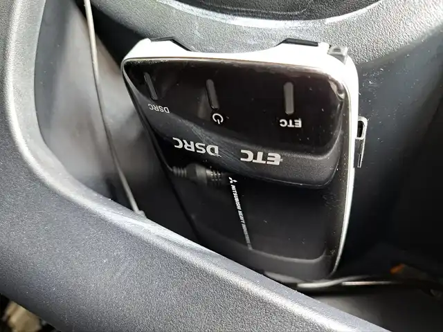三菱 ｉ ＭｉＥＶ M 大阪府 2012(平24)年 7.2万km ホワイト /禁煙車//社外HDDナビ【VIE-X08S】/・フルTV/DVD/CD/SD//ETC//純正マット・バイザー//キーレス//充電機車載