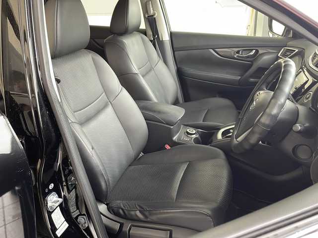 日産 エクストレイル 20X 愛知県 2014(平26)年 4.1万km ダイヤモンドブラック 純正７型SDナビ（SDなし）/シートヒーター/CD/DVD/Bluetooth/純正アルミホイール/４WD/ダウンヒルアシストコントロール/ETC/ステアリングスイッチ/スマートキー/プッシュスタート/オートエアコン/オートライト