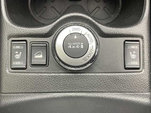 日産 エクストレイル 20X 道央・札幌 2014(平26)年 4.1万km ダイヤモンドブラック ・4WD/・寒冷地仕様/・純正ナビ（CD＆DVD＆TV＆BT＆SD）/・バックカメラ/・シートヒーター/・ドアミラーヒーター/・プッシュスタート/・ステアリングスイッチ/・ハロゲンヘッドライト/・スマートキー
